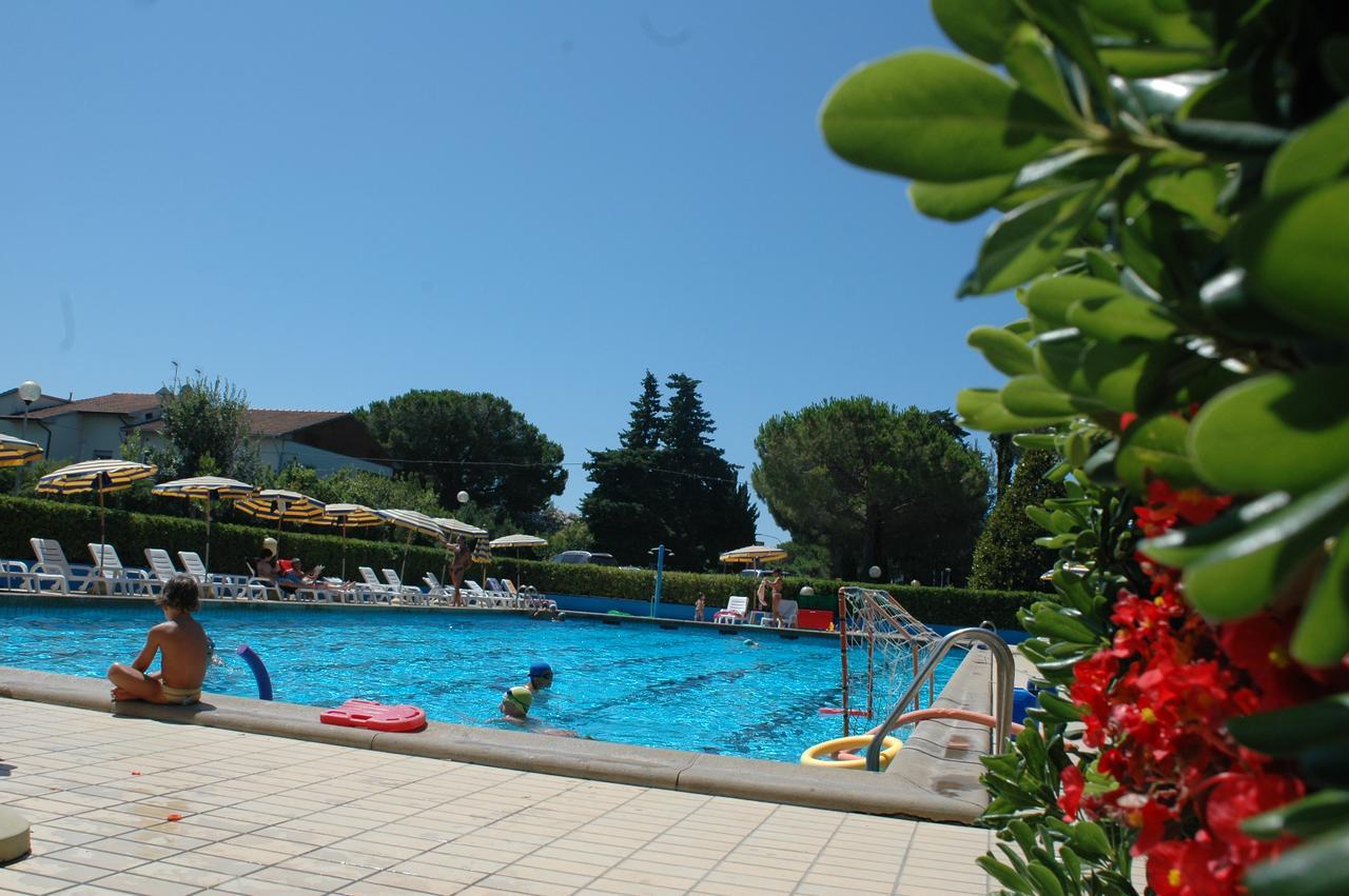 Residence Magnolia Marina Di Bibbona Exterior photo